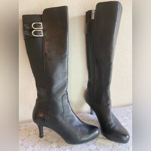 Rockport~Soft~Leather~Heeled Knee-High Boot~Full Side Zipper Closure~Size 6.5